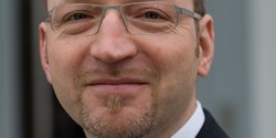  Dr. Frank Kukla, geschäftsführender Gesellschafter, CeraCon GmbH